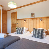 Chalet Covie, Twin bedroom 4 with ensuite.