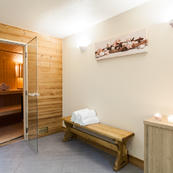 All the spa facilities you could hope for, sauna, steam room, loungers, massage room & wet room.