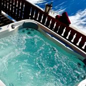 Make the most of your divine private hot tub & dreamy views